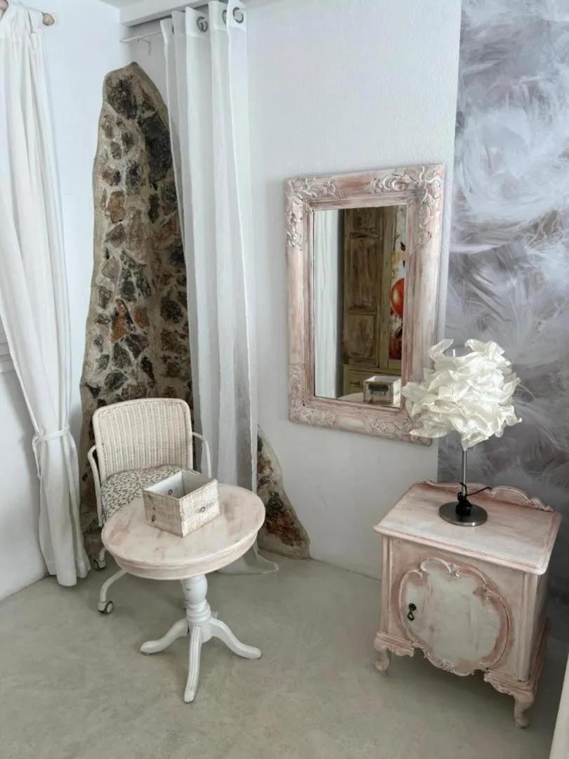 Almyra Apartment *