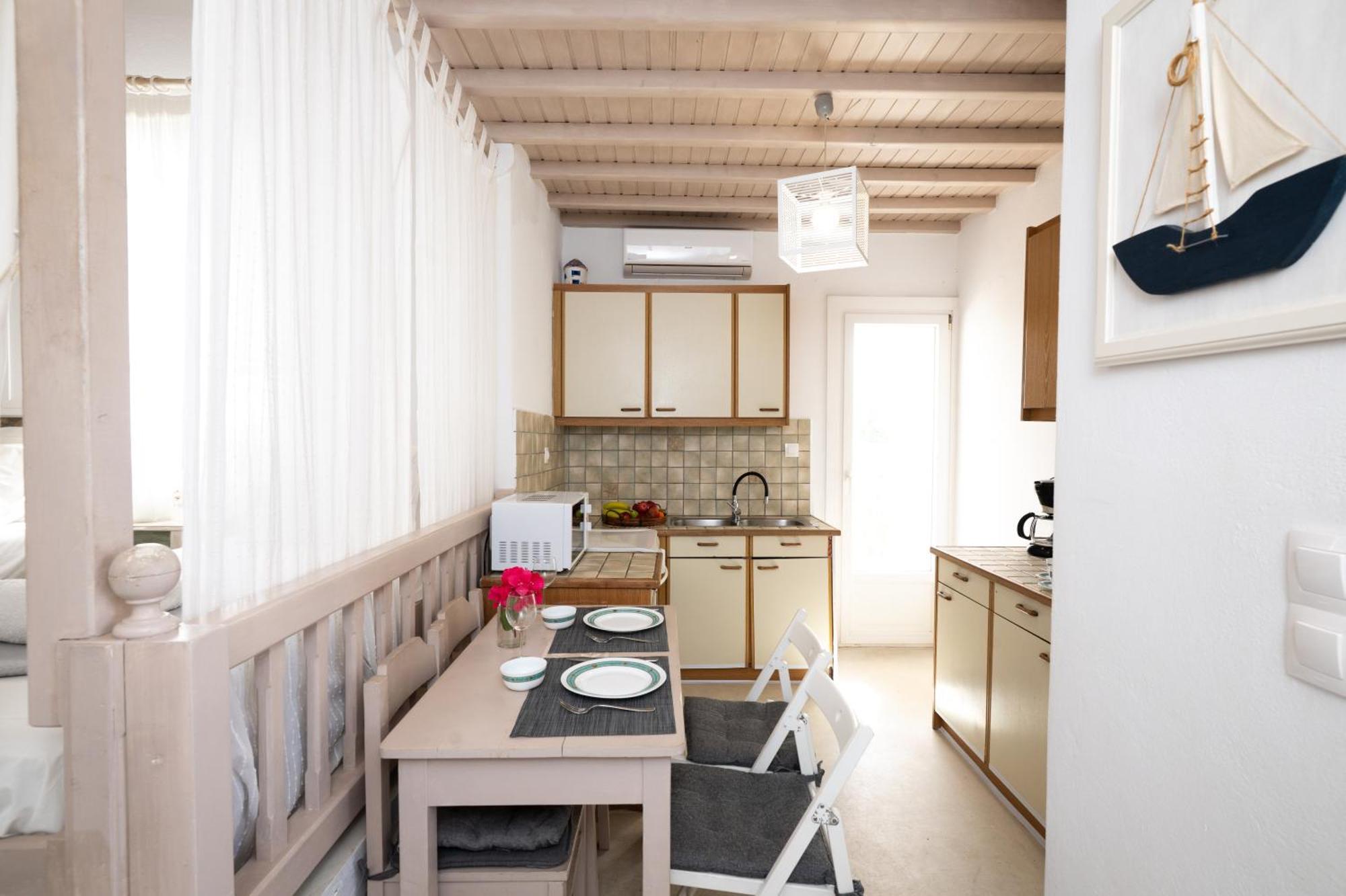 Almyra Apartment *